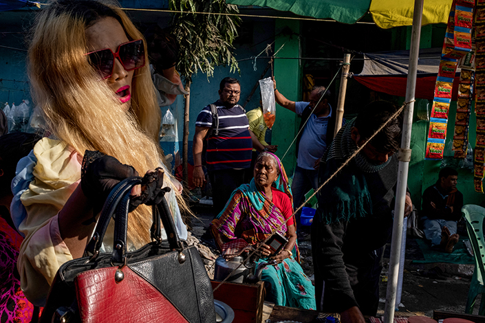 Fashion encounter in a local market of Kolkata
